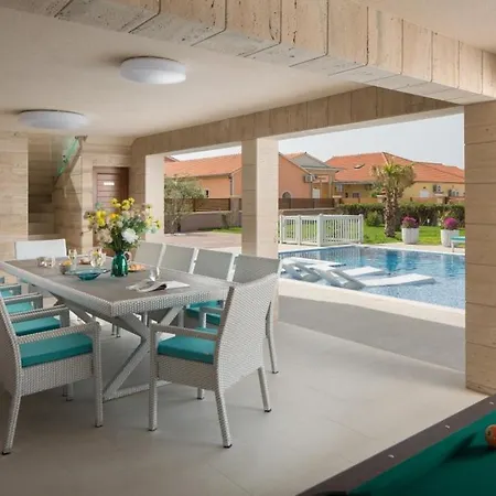 Feriehus Holiday In With Terrace, Air Conditioning, W-lan, Washing Machine 4740-1 *