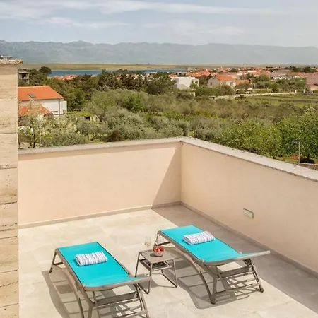 Holiday In With Terrace, Air Conditioning, W-lan, Washing Machine 4740-1 * Vir